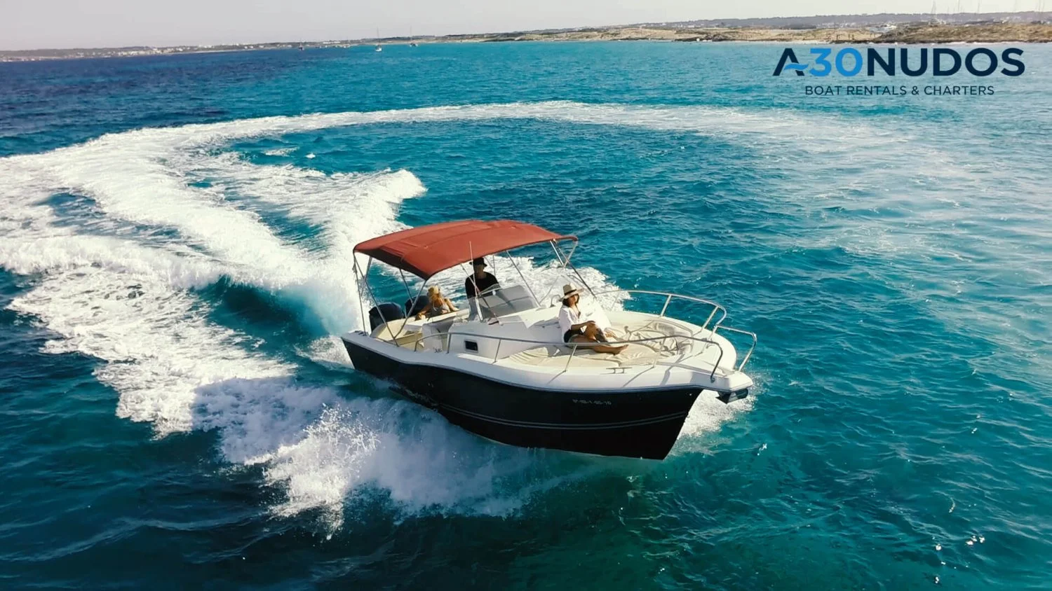 Location de la vedette Ibiza White Shark 08