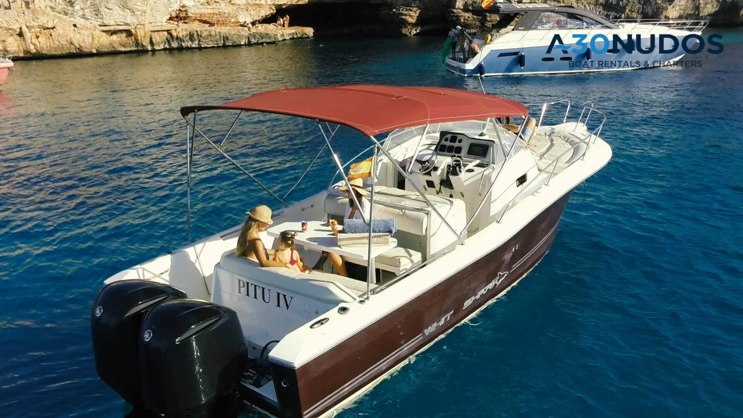 Location de la vedette Ibiza White Shark 06