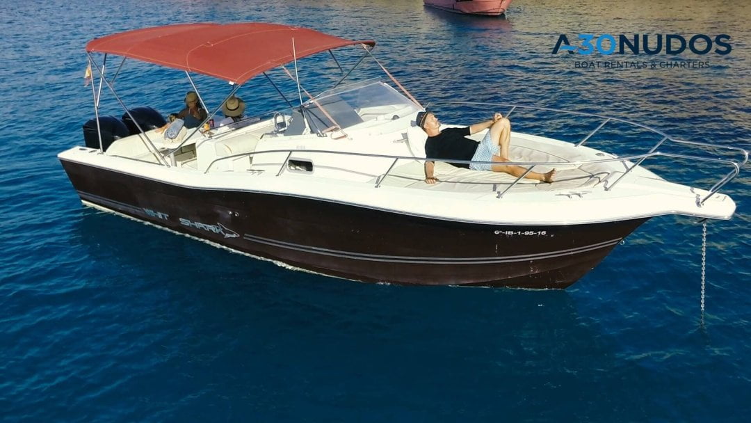 Alquiler lancha Ibiza White Shark 02