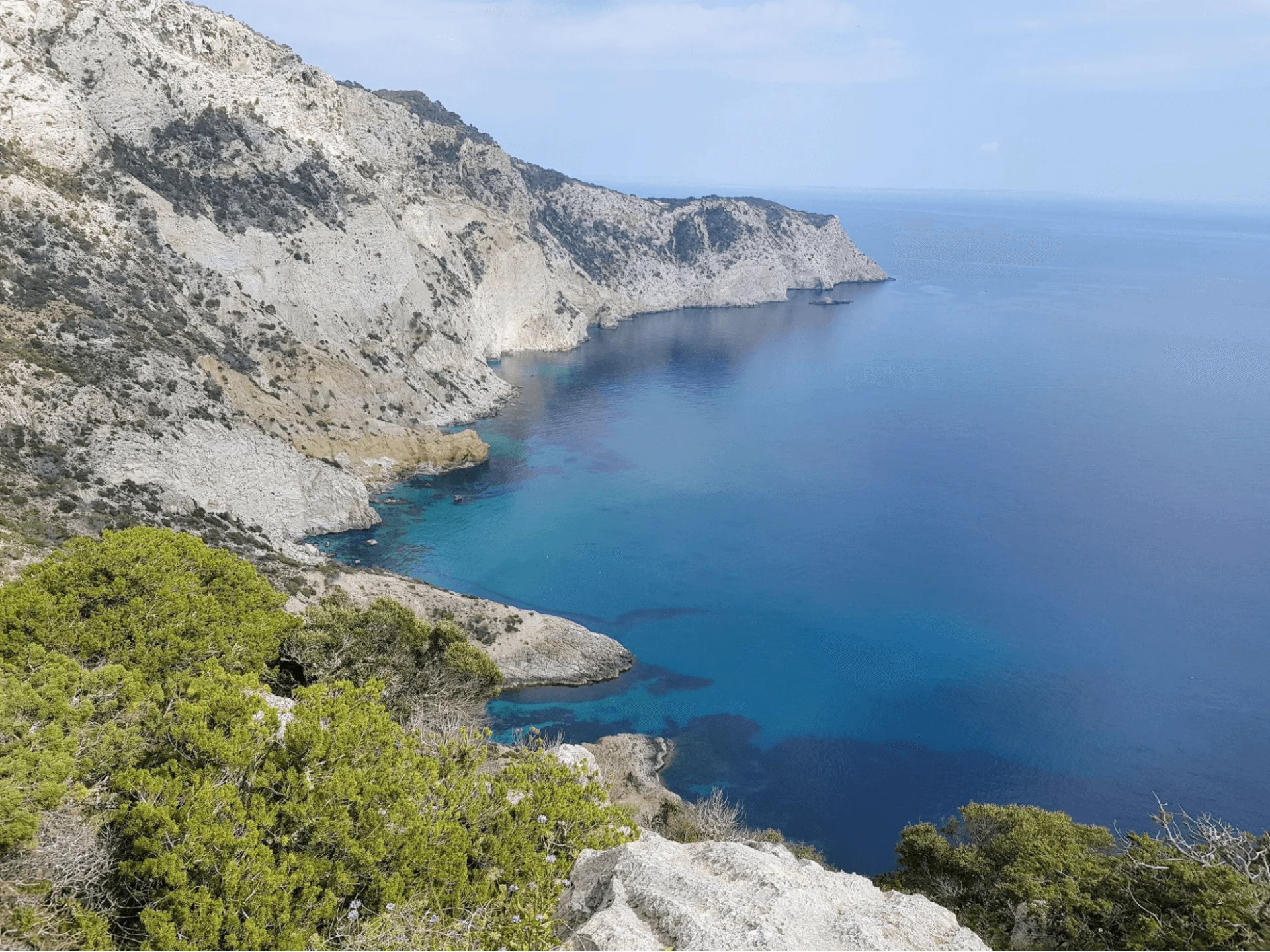 Llentrisca Cove